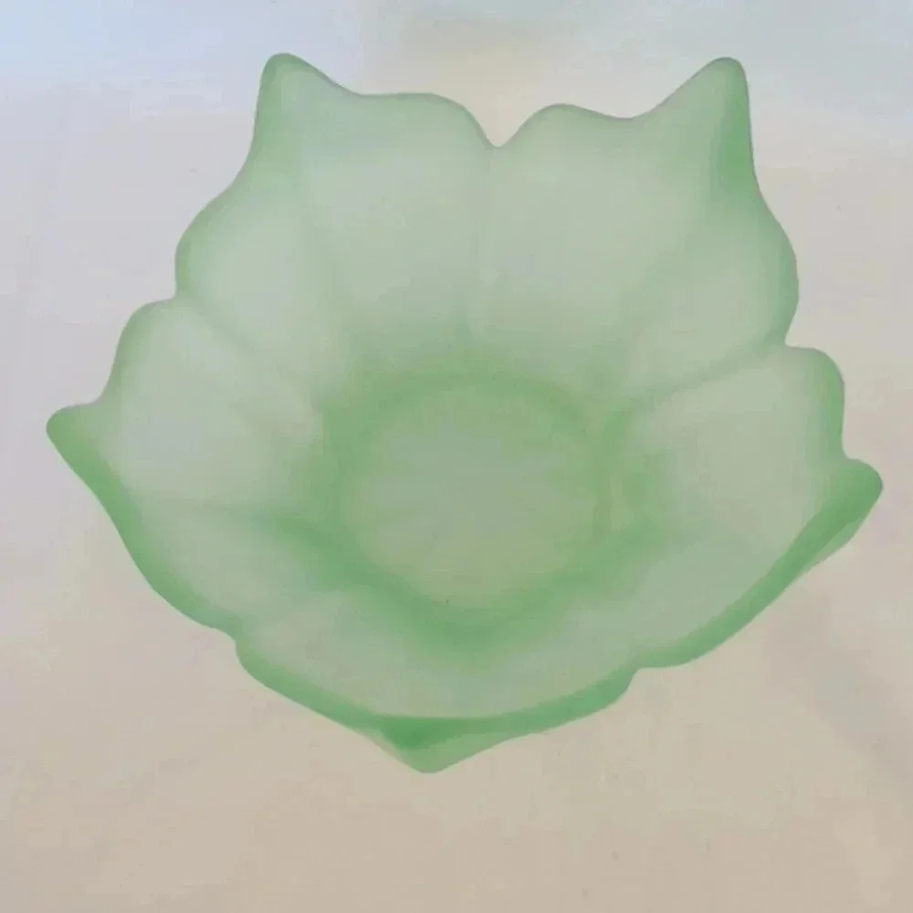 Viking art glass lotus blossom Wayne Husted green